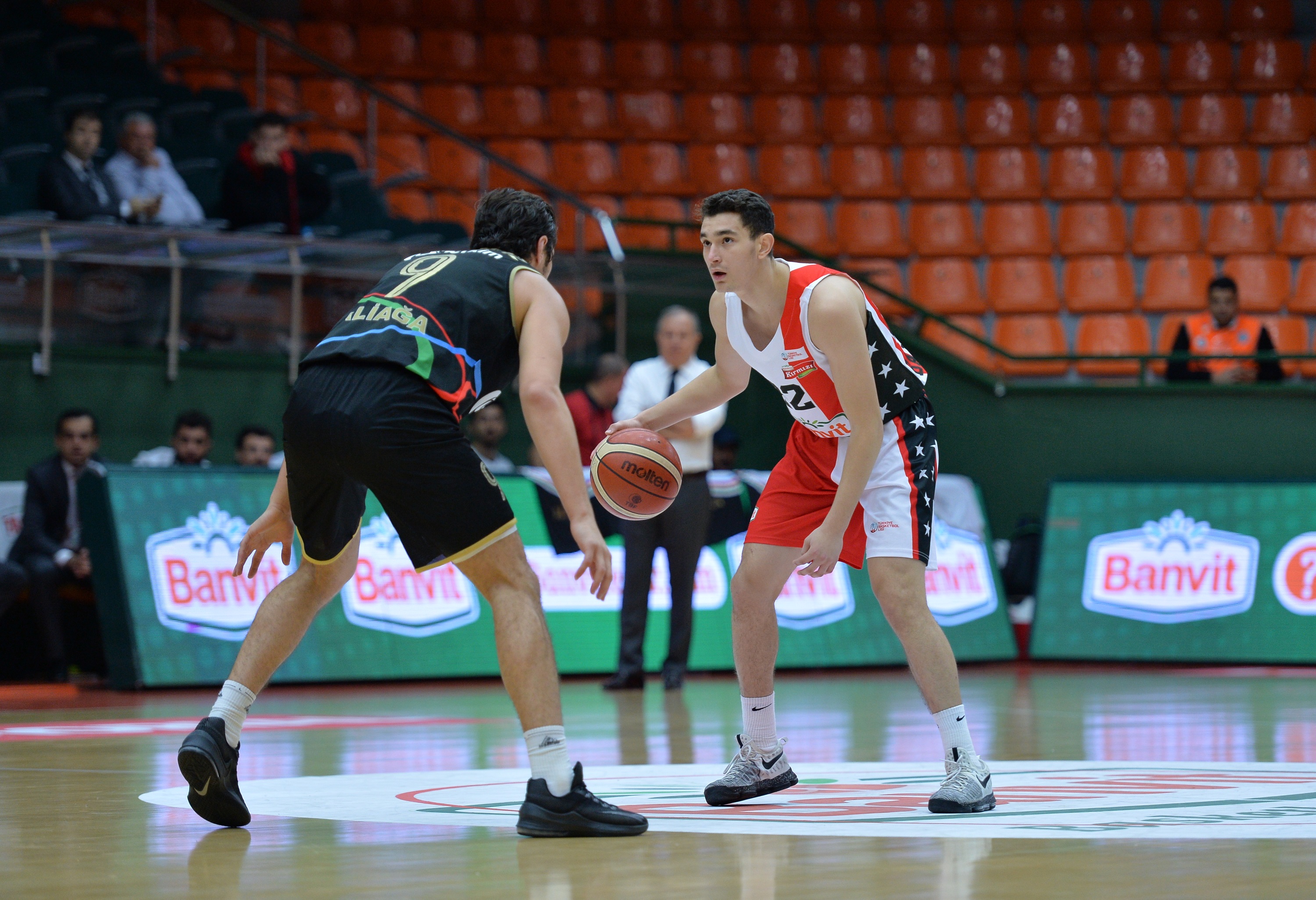 Bandırma Kırmızı Seyircisi Önünde Akhisar Belediyespor Karşısında_Foto1