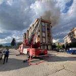 Edremit’te Apartman Çatısında Yangın: Paniğe Neden Olan Olay