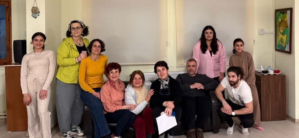 tiyatro-panderma-toplulugu-toplumsal-degisim-icin-anlamli-bir-bildirge-yayinladi-82817-WCZv0R