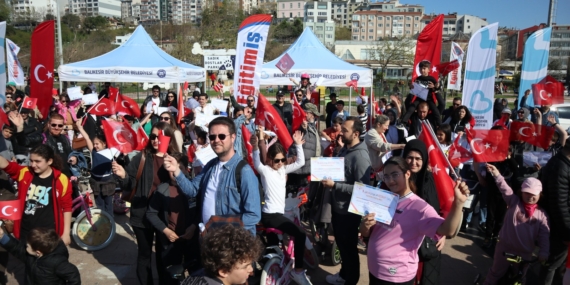 Bandırma’da Bisiklet Turu ile 23 Nisan heyecanı