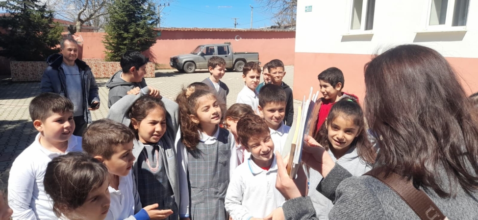 bandirmada-kutuphane-haftasi-kirsalda-okuma-sevinci-yasandi-82948-6y9xAS