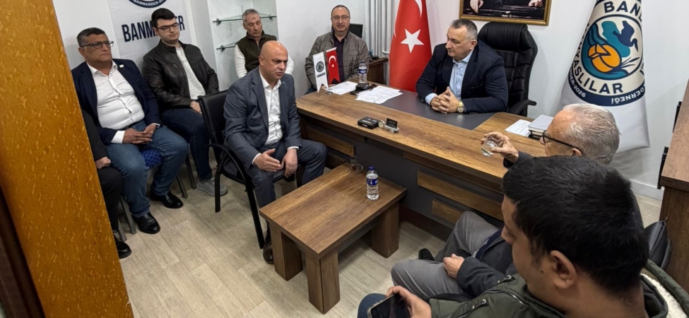 bandirmali-manyaslilar-dernegine-gelen-ziyaretcilerle-yeni-iliskiler-kuruluyor-82962-5WrmDg