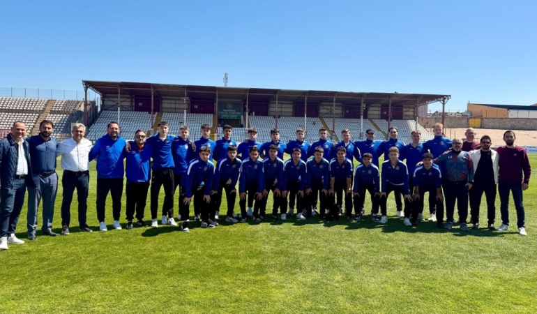 U18 Şampiyonları Stadyumda: Bandırma'nın Gururu