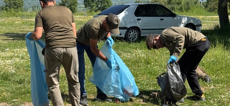 Yeşil Gönen'den Karaçepiş Göleti'nde Kapsamlı Çevre Temizliği Etkinliği