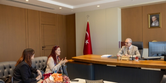 Anne ve Kızı Bandırma Onyedi Eylül Üniversitesi’nde Eğitim Hayallerini Gerçekleştirdi