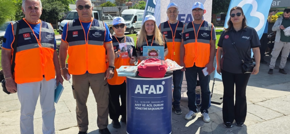 Bandırma Sahilinde Deprem Farkındalığı Etkinliği Gerçekleştirildi