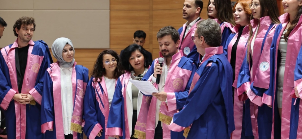 BANÜ'de Diyetetik Öğrencileri Beyaz Önlüklerini Gururla Giydi
