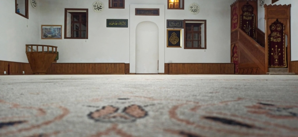 Edincik Emir Sultan Camii'nde Kâbe Örtüsü Kisve-i Şerif Ziyarete Açılıyor