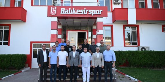 Ahmet Akın’dan Balıkesirspor’a Destek Ziyareti: Balıkesir Kulübün Yanında