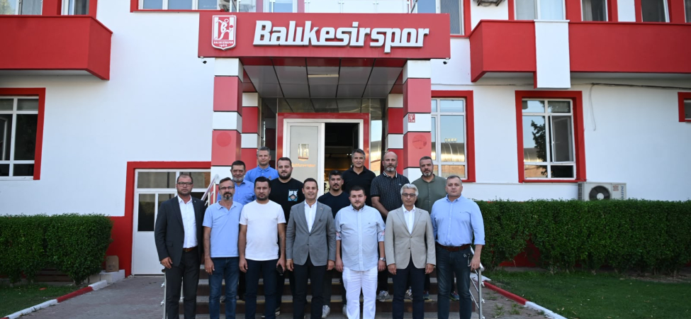 Ahmet Akın’dan Balıkesirspor’a Destek Ziyareti: Balıkesir Kulübün Yanında