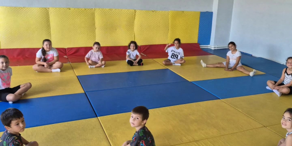 Bandırma’da çocukların yaz tatili sporla şenleniyor