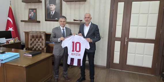 Bandırmaspor Yönetimi, Kaymakam Öztürk’ü Ziyaret Etti