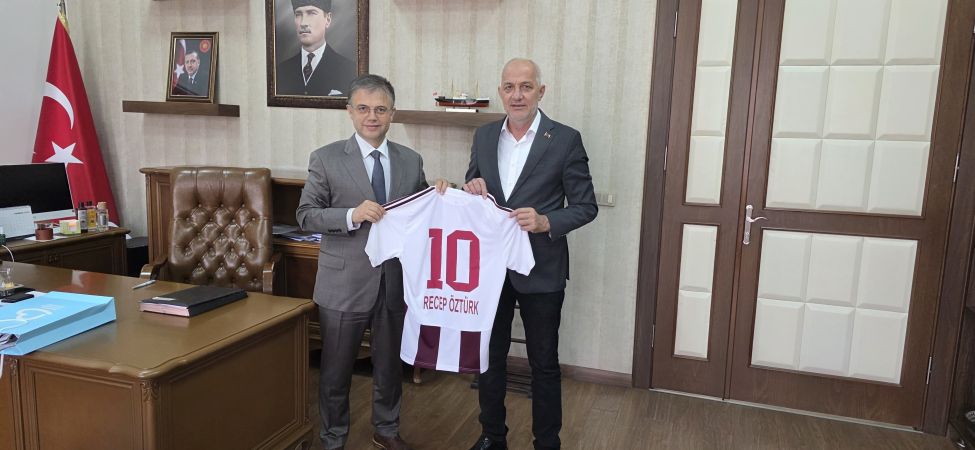 Bandırmaspor Yönetimi, Kaymakam Öztürk’ü Ziyaret Etti