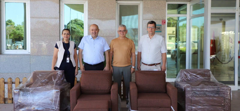 Başkan Palaz’dan Gönen Devlet Hastanesi’ne 40 refakatçi koltuğu desteği