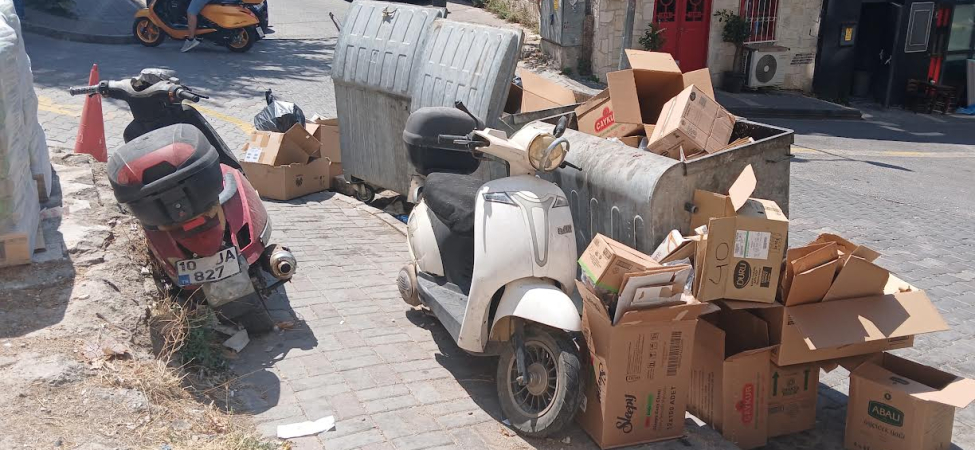 Çöp Yanına Terk Edilen Motosikletler: Akıbetleri Ne Olacak?