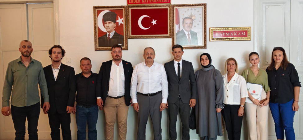 MHP Erdek Yönetiminden Kaymakam Göç’e nezaket ziyareti