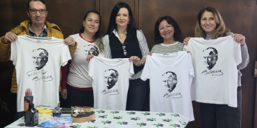 Atatürk İmzalı Tişörtler Cumhuriyet İçin Sanat Sokağı’nda Hazırlandı