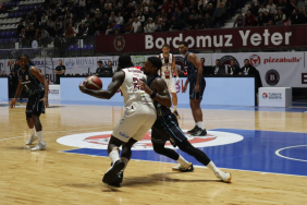 Bandırma, Türk Telekom’u evinde devirdi: İlk galibiyet!